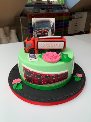 Feesttaarten - Geslaagd vrachtwagenrijbewijs fototaart 3D vrachtwagen