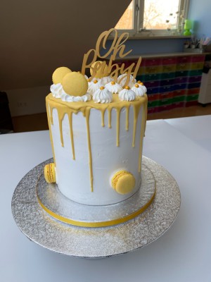 Drip Cake - Babyshower gele drip Drip Cake - Babyshower gele drip