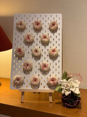 Zakelijk - Sprinkles donuts Zakelijk - Sprinkles donuts