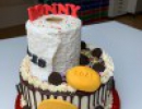 Feesttaarten - Stapeltaart dripcake Covid-19 met WC rol en zeep