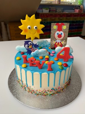 Drip Cake - Drip cake in thema Efteling Drip Cake - Drip cake in thema Efteling