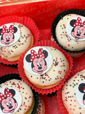 Cupcakes - Donuts Minnie met sprinkles Cupcakes - Donuts Minnie met sprinkles
