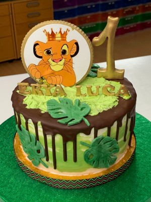 Drip Cake - Drip cake in thema Simba Lion King Drip Cake - Drip cake in thema Simba Lion King