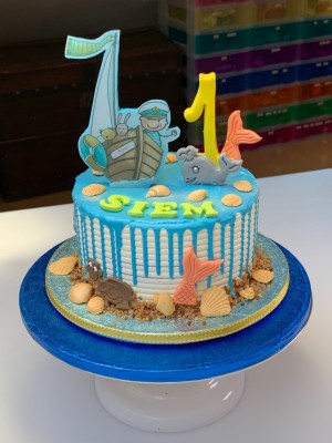 Drip cake - Zeilboot fototaart dripcake Siem Drip cake - Zeilboot fototaart dripcake Siem
