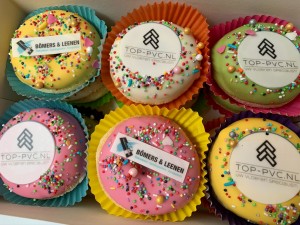 Cupcakes - Donuts voor een bedrijf met eetbare print Cupcakes - Donuts voor een bedrijf met eetbare print