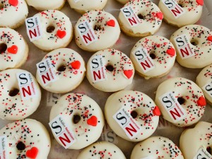 Cupcakes - Donuts notariskantoor op een bruidsbeurs Cupcakes - Donuts notariskantoor op een bruidsbeurs