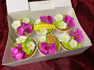 Cupcakes - Cupcakes met orchideeën Cupcakes - Cupcakes met orchideeën