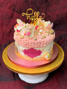 Drip Cake - Cremetaart met orchideeen hello 40 Drip Cake - Cremetaart met orchideeen hello 40
