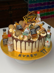 Drip Cake - Dripcake drankflesjes Drip Cake - Dripcake drankflesjes