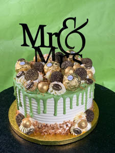 Drip Cake - Bruidstaart dripcake groen Drip Cake - Bruidstaart dripcake groen