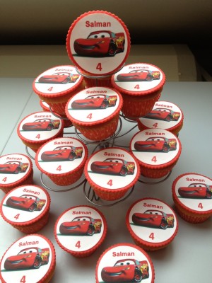 Cupcakes - Cupcakes met eetbare print Cars Cupcakes - Cupcakes met eetbare print Cars